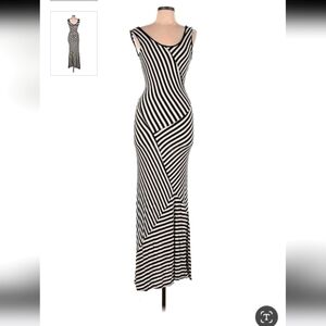 Womems Snap black & White striped maxi dress M